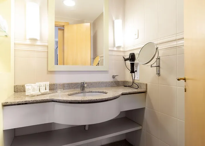 Hotel Manhattan By Mercure - 5 Minutos Do Hospital Moinhos De Vento 4*