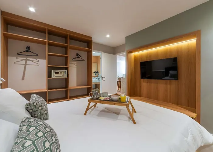 Hotel Manhattan By Mercure - 5 Minutos Do Hospital Moinhos De Vento 4*