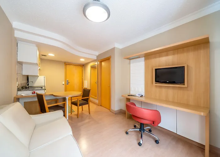 Hotel Manhattan By Mercure - 5 Minutos Do Hospital Moinhos De Vento