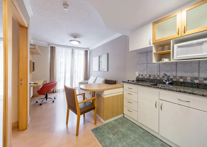 Manhattan By Mercure - 5 Minutos Do Hospital Moinhos De Vento 4*